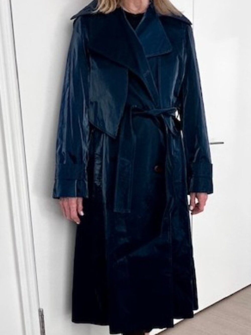 Women's HEIKE-NY Bristol Trench Coat.  Metallic Blue.  Size 8